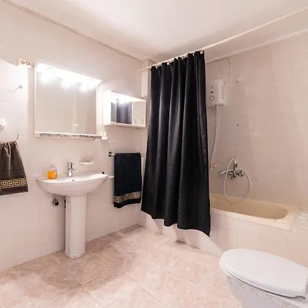 Appartement In The Hearth Of City, Seaview.